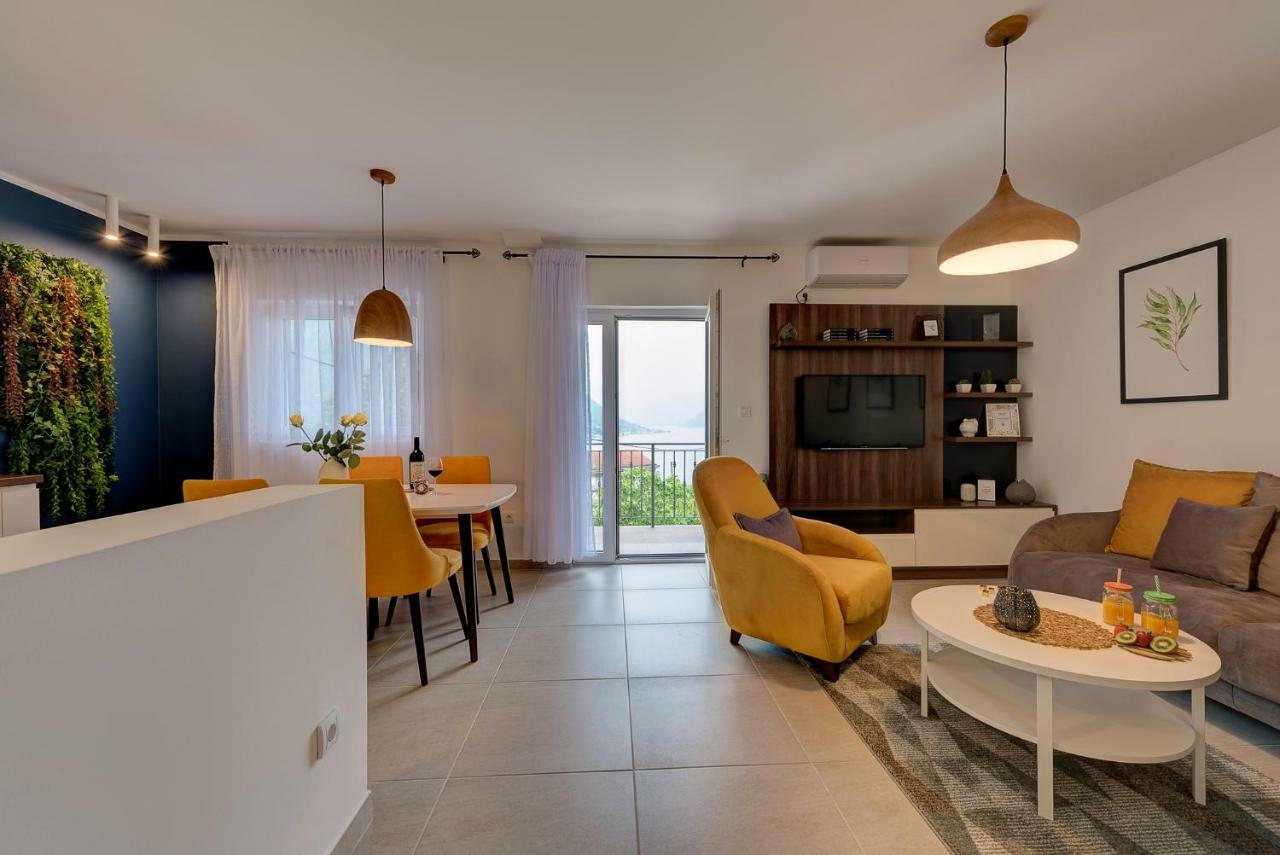 Apartment Maritimo Kotor Exterior photo